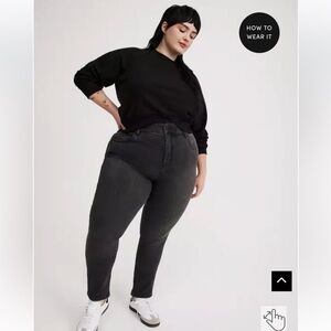 Torrid bombshell premium stretch skinny jeans 20 short NWT